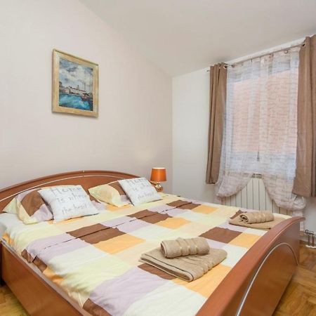 City Centre Sea View Apartment プーラ エクステリア 写真