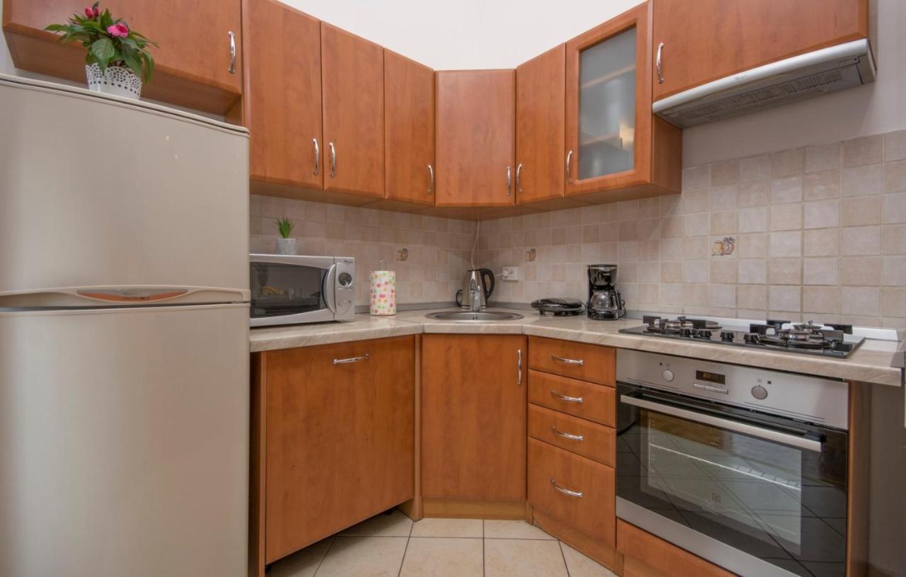 City Centre Sea View Apartment プーラ エクステリア 写真