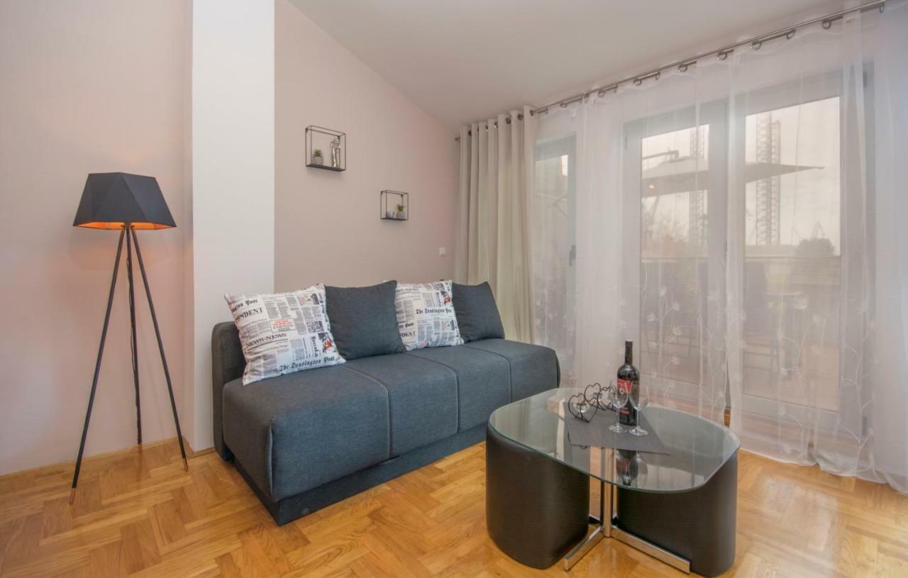 City Centre Sea View Apartment プーラ エクステリア 写真