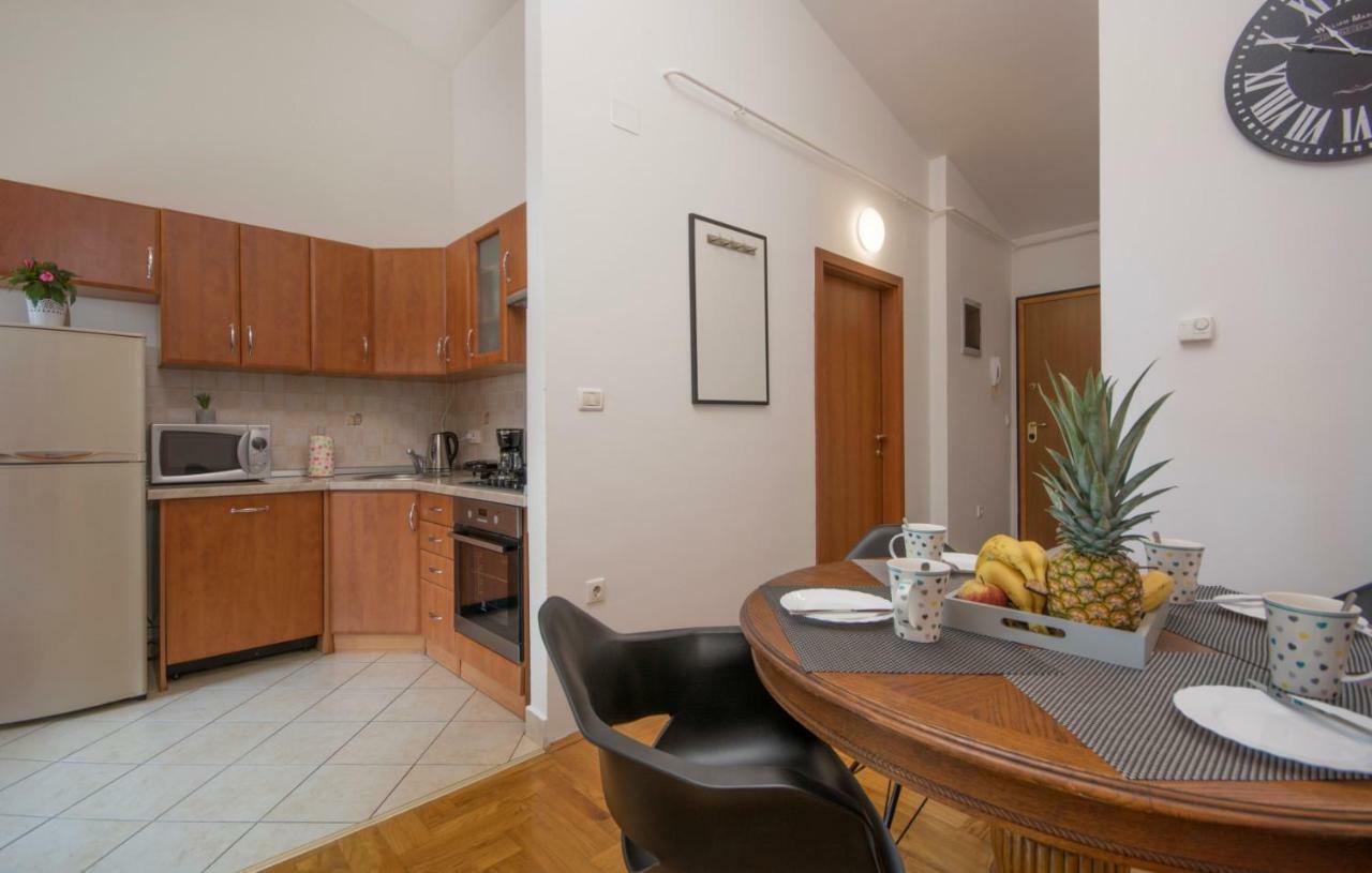 City Centre Sea View Apartment プーラ エクステリア 写真