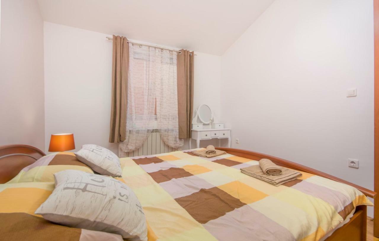 City Centre Sea View Apartment プーラ エクステリア 写真